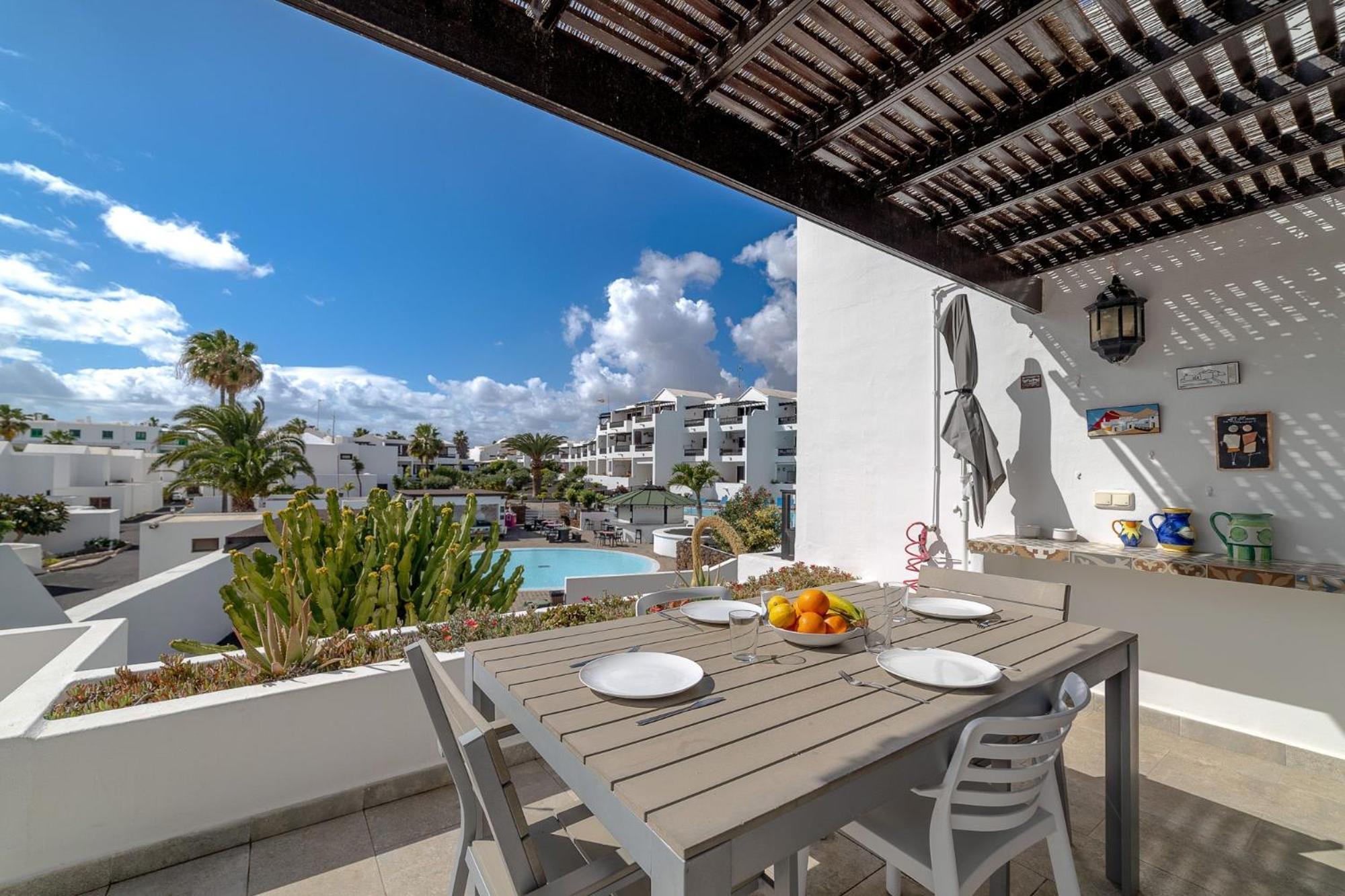 Playa Bastian 2 Habs 2 Banos Y Super Terraza Apartman Costa Teguise Kültér fotó