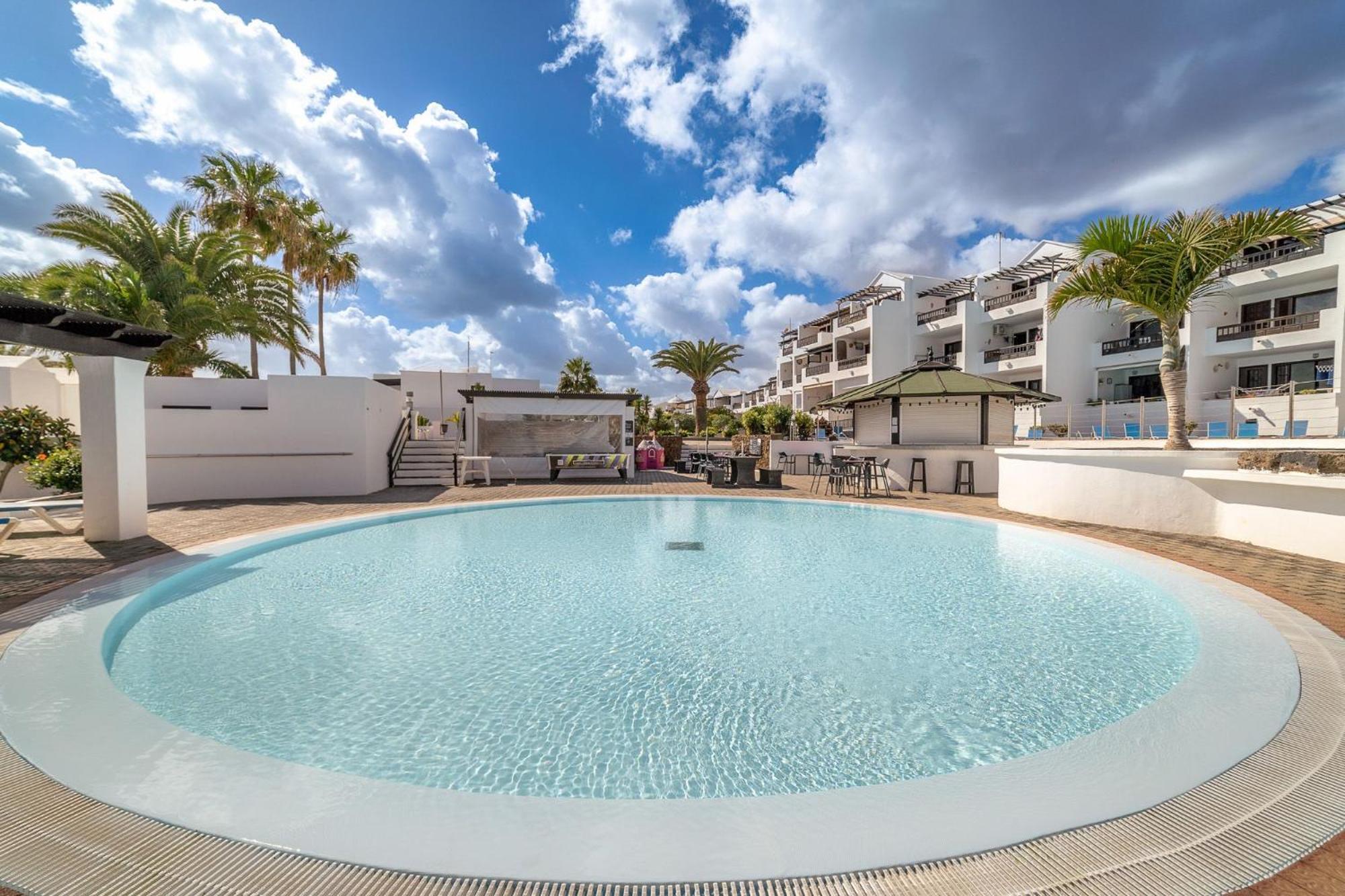 Playa Bastian 2 Habs 2 Banos Y Super Terraza Apartman Costa Teguise Kültér fotó
