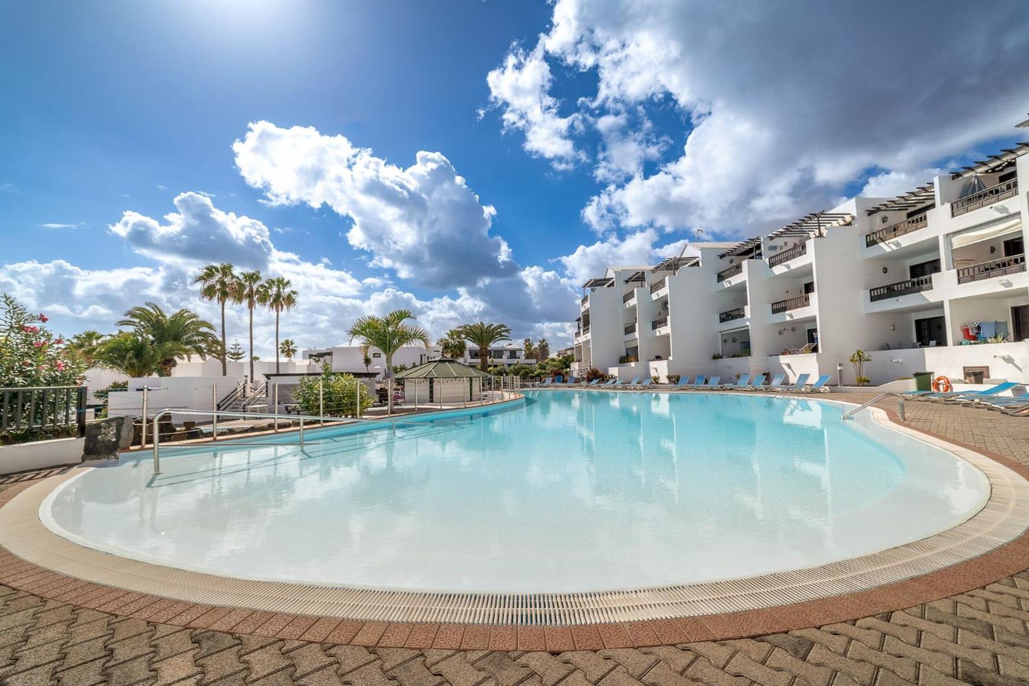 Playa Bastian 2 Habs 2 Banos Y Super Terraza Apartman Costa Teguise Kültér fotó